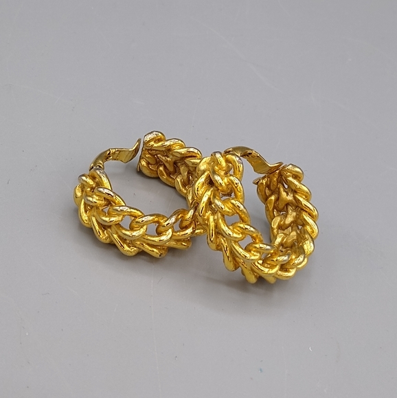 Gold tone Braided Hoop Knitted Woven Twisted Link Clip on Earrings Vintage - Picture 8 of 12